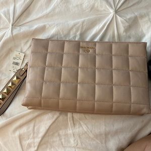 Michael kors jet set clutch wristlet